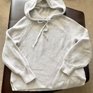 Gap pullover sweatshirt. Size Medium